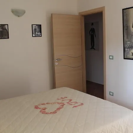 L'oro Della Citta Феррара