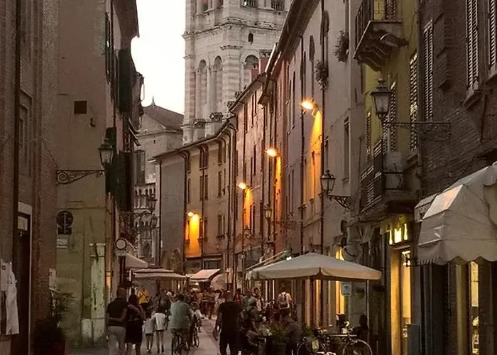 Bed & Breakfast L'oro Della Citta Ferrara